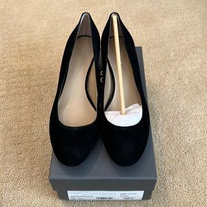 Ann Taylor Lorene Suede Pump black with leopard heels